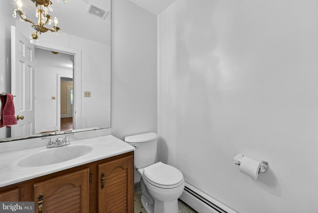 40 BATTLE MOUNTAIN RD, AMISSVILLE, Virginia 20106, 4 Bedrooms Bedrooms, ,2 BathroomsBathrooms,Residential,14,40 BATTLE MOUNTAIN RD,VARP2002544 MLS # VARP2002544