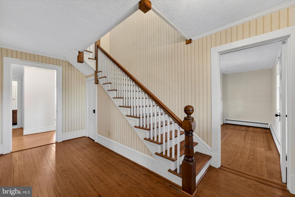 40 BATTLE MOUNTAIN RD, AMISSVILLE, Virginia 20106, 4 Bedrooms Bedrooms, ,2 BathroomsBathrooms,Residential,14,40 BATTLE MOUNTAIN RD,VARP2002544 MLS # VARP2002544