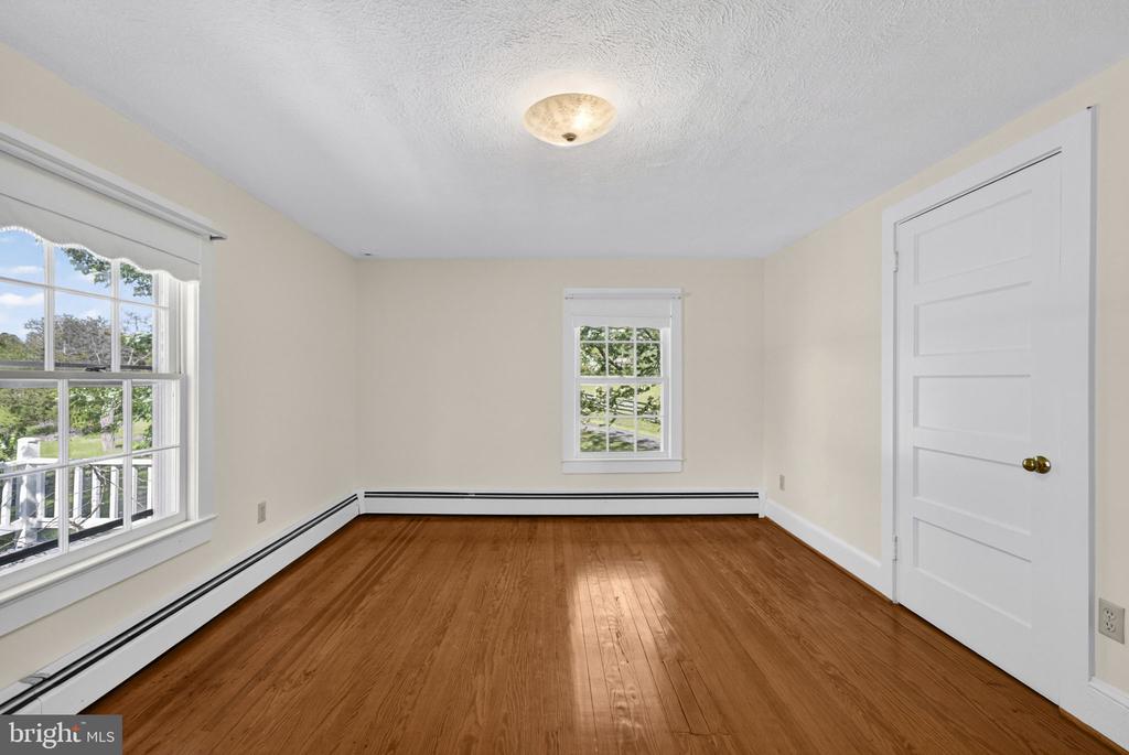40 BATTLE MOUNTAIN RD, AMISSVILLE, Virginia 20106, 4 Bedrooms Bedrooms, ,2 BathroomsBathrooms,Residential,14,40 BATTLE MOUNTAIN RD,VARP2002544 MLS # VARP2002544