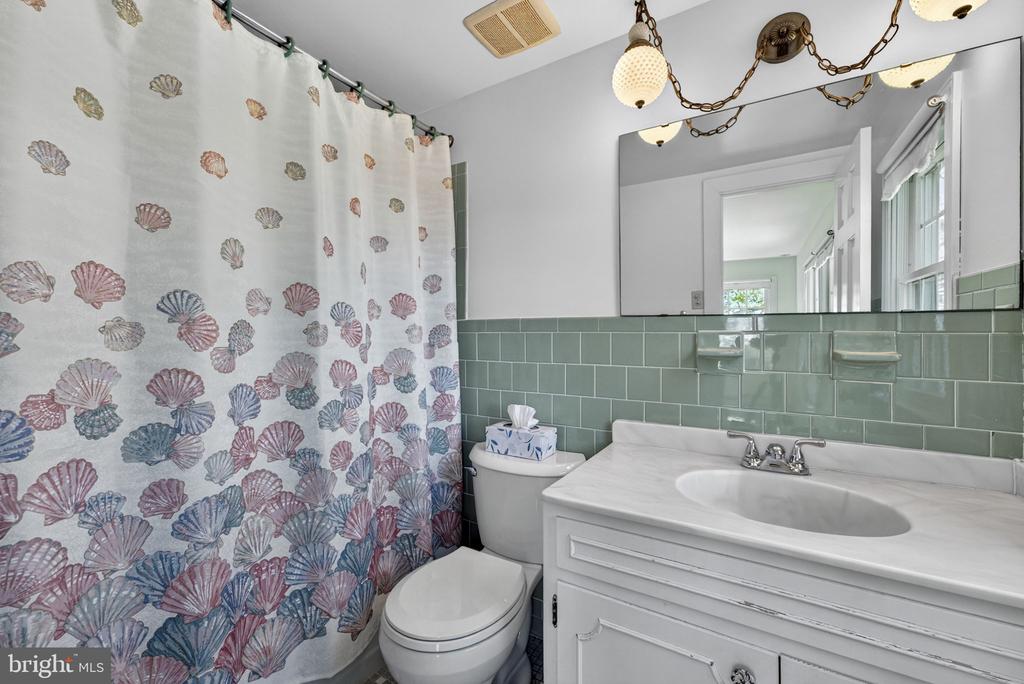 40 BATTLE MOUNTAIN RD, AMISSVILLE, Virginia 20106, 4 Bedrooms Bedrooms, ,2 BathroomsBathrooms,Residential,14,40 BATTLE MOUNTAIN RD,VARP2002544 MLS # VARP2002544