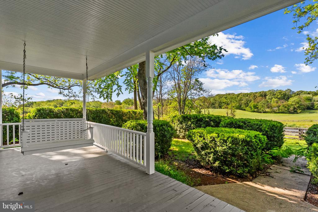 40 BATTLE MOUNTAIN RD, AMISSVILLE, Virginia 20106, 4 Bedrooms Bedrooms, ,2 BathroomsBathrooms,Residential,14,40 BATTLE MOUNTAIN RD,VARP2002544 MLS # VARP2002544