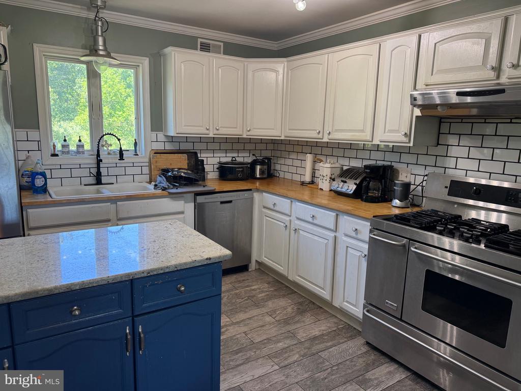 15371 SHEADS MOUNTAIN RD, RIXEYVILLE, Virginia 22737, 3 Bedrooms Bedrooms, ,3 BathroomsBathrooms,Residential,14,15371 SHEADS MOUNTAIN RD,VACU2013690 MLS # VACU2013690 15371 SHEADS MOUNTAIN RD, RIXEYVILLE, Virginia 22737, 3 Bedrooms Bedrooms, ,3 BathroomsBathrooms,Residential,14,15371 SHEADS MOUNTAIN RD,VACU2013690 MLS # VACU2013690