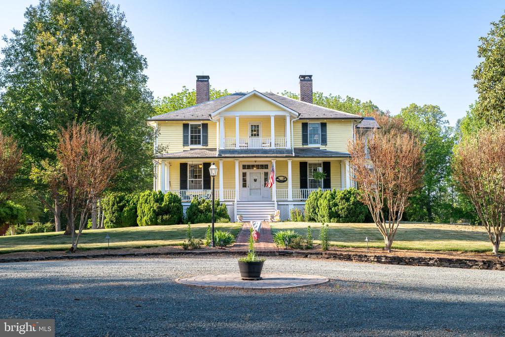 67 THOMAS JEFFERSON PKWY, PALMYRA, Virginia 22963, 5 Bedrooms Bedrooms, ,2 BathroomsBathrooms,Residential,14,67 THOMAS JEFFERSON PKWY,VAFN2000690 MLS # VAFN2000690