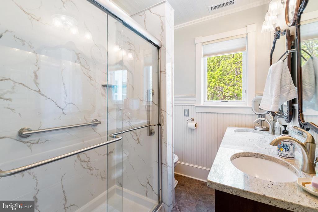 67 THOMAS JEFFERSON PKWY, PALMYRA, Virginia 22963, 5 Bedrooms Bedrooms, ,2 BathroomsBathrooms,Residential,14,67 THOMAS JEFFERSON PKWY,VAFN2000690 MLS # VAFN2000690