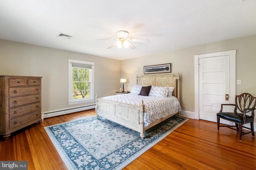 67 THOMAS JEFFERSON PKWY, PALMYRA, Virginia 22963, 5 Bedrooms Bedrooms, ,2 BathroomsBathrooms,Residential,14,67 THOMAS JEFFERSON PKWY,VAFN2000690 MLS # VAFN2000690