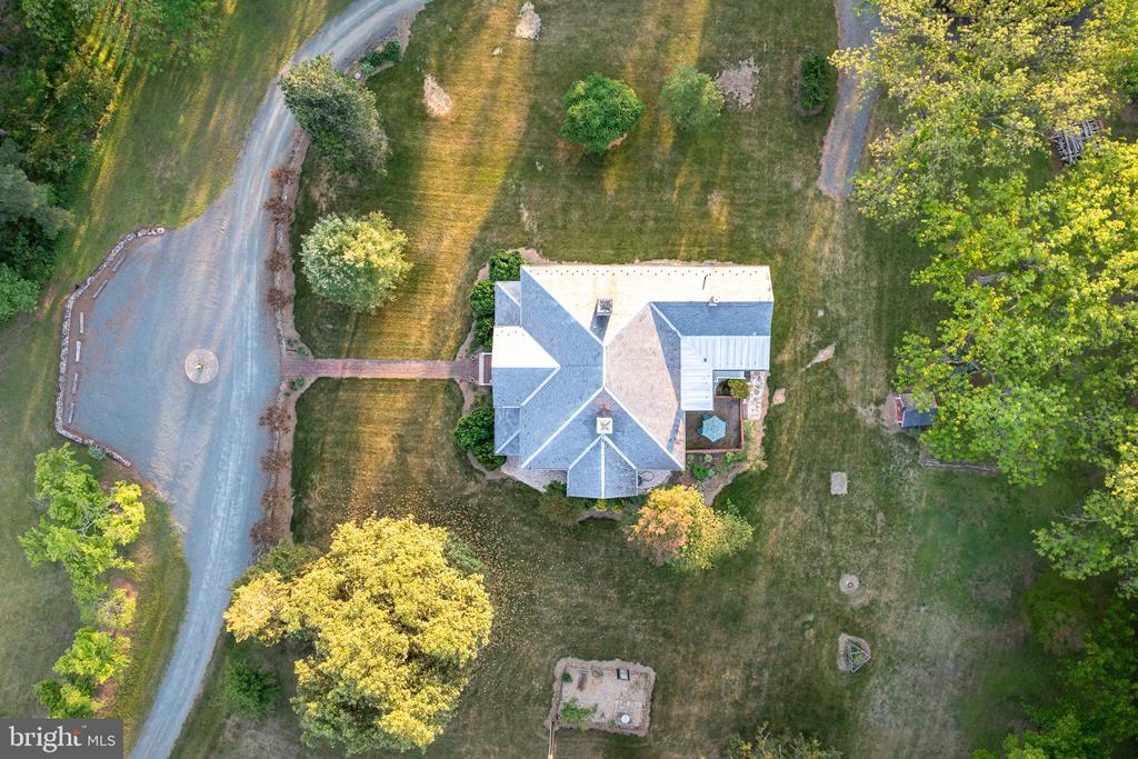67 THOMAS JEFFERSON PKWY, PALMYRA, Virginia 22963, 5 Bedrooms Bedrooms, ,2 BathroomsBathrooms,Residential,14,67 THOMAS JEFFERSON PKWY,VAFN2000690 MLS # VAFN2000690