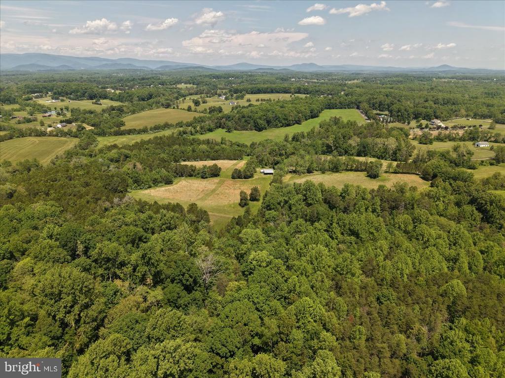 4266 INDIAN RUN RD, AMISSVILLE, Virginia 20106, ,Farm,14,4266 INDIAN RUN RD,VACU2013692 MLS # VACU2013692 4266 INDIAN RUN RD, AMISSVILLE, Virginia 20106, ,Farm,14,4266 INDIAN RUN RD,VACU2013692 MLS # VACU2013692