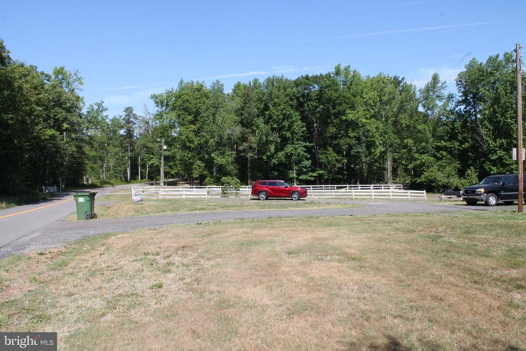 6019 HICKORY RIDGE RD, SPOTSYLVANIA, Virginia 22551, 4 Bedrooms Bedrooms, ,1 BathroomBathrooms,Residential,14,6019 HICKORY RIDGE RD,VASP2042090 MLS # VASP2042090 6019 HICKORY RIDGE RD, SPOTSYLVANIA, Virginia 22551, 4 Bedrooms Bedrooms, ,1 BathroomBathrooms,Residential,14,6019 HICKORY RIDGE RD,VASP2042090 MLS # VASP2042090
