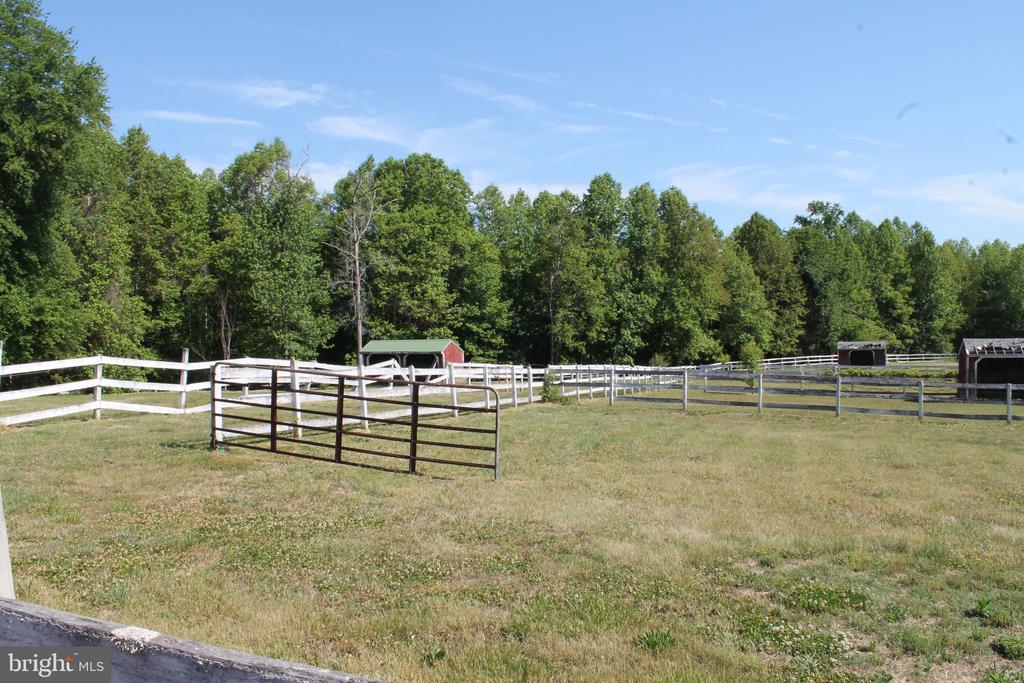 6019 HICKORY RIDGE RD, SPOTSYLVANIA, Virginia 22551, 4 Bedrooms Bedrooms, ,1 BathroomBathrooms,Residential,14,6019 HICKORY RIDGE RD,VASP2042090 MLS # VASP2042090 6019 HICKORY RIDGE RD, SPOTSYLVANIA, Virginia 22551, 4 Bedrooms Bedrooms, ,1 BathroomBathrooms,Residential,14,6019 HICKORY RIDGE RD,VASP2042090 MLS # VASP2042090