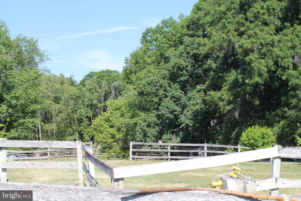 6019 HICKORY RIDGE RD, SPOTSYLVANIA, Virginia 22551, 4 Bedrooms Bedrooms, ,1 BathroomBathrooms,Residential,14,6019 HICKORY RIDGE RD,VASP2042090 MLS # VASP2042090 6019 HICKORY RIDGE RD, SPOTSYLVANIA, Virginia 22551, 4 Bedrooms Bedrooms, ,1 BathroomBathrooms,Residential,14,6019 HICKORY RIDGE RD,VASP2042090 MLS # VASP2042090