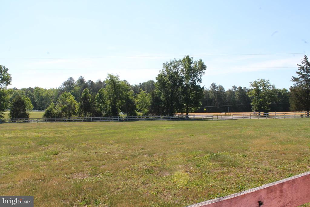 6019 HICKORY RIDGE RD, SPOTSYLVANIA, Virginia 22551, 4 Bedrooms Bedrooms, ,1 BathroomBathrooms,Residential,14,6019 HICKORY RIDGE RD,VASP2042090 MLS # VASP2042090 6019 HICKORY RIDGE RD, SPOTSYLVANIA, Virginia 22551, 4 Bedrooms Bedrooms, ,1 BathroomBathrooms,Residential,14,6019 HICKORY RIDGE RD,VASP2042090 MLS # VASP2042090