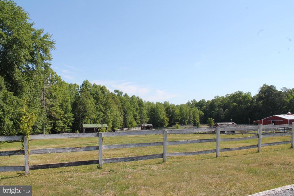 6019 HICKORY RIDGE RD, SPOTSYLVANIA, Virginia 22551, 4 Bedrooms Bedrooms, ,1 BathroomBathrooms,Residential,14,6019 HICKORY RIDGE RD,VASP2042090 MLS # VASP2042090 6019 HICKORY RIDGE RD, SPOTSYLVANIA, Virginia 22551, 4 Bedrooms Bedrooms, ,1 BathroomBathrooms,Residential,14,6019 HICKORY RIDGE RD,VASP2042090 MLS # VASP2042090