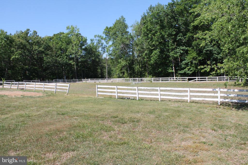6019 HICKORY RIDGE RD, SPOTSYLVANIA, Virginia 22551, 4 Bedrooms Bedrooms, ,1 BathroomBathrooms,Residential,14,6019 HICKORY RIDGE RD,VASP2042090 MLS # VASP2042090 6019 HICKORY RIDGE RD, SPOTSYLVANIA, Virginia 22551, 4 Bedrooms Bedrooms, ,1 BathroomBathrooms,Residential,14,6019 HICKORY RIDGE RD,VASP2042090 MLS # VASP2042090