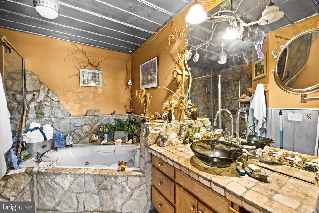 12501 W CATHARPIN RD, SPOTSYLVANIA, Virginia 22551, 4 Bedrooms Bedrooms, ,3 BathroomsBathrooms,Residential,14,12501 W CATHARPIN RD,VASP2042524 MLS # VASP2042524 12501 W CATHARPIN RD, SPOTSYLVANIA, Virginia 22551, 4 Bedrooms Bedrooms, ,3 BathroomsBathrooms,Residential,14,12501 W CATHARPIN RD,VASP2042524 MLS # VASP2042524