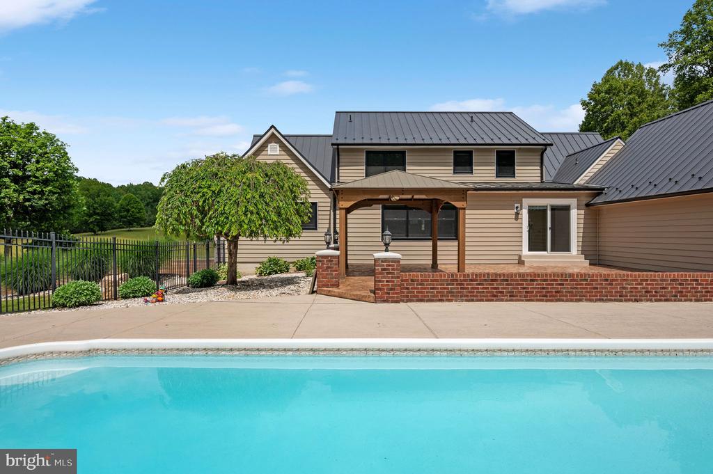 12048 BRISTERSBURG RD, MIDLAND, Virginia 22728, 4 Bedrooms Bedrooms, ,4 BathroomsBathrooms,Residential,14,12048 BRISTERSBURG RD,VAFQ2021736 MLS # VAFQ2021736