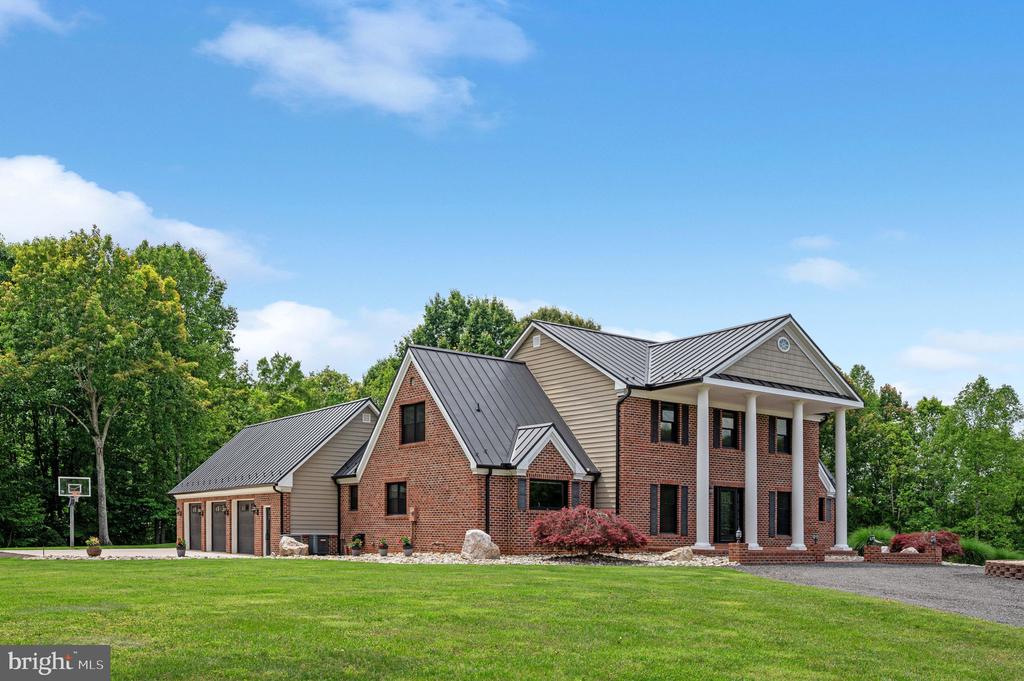 12048 BRISTERSBURG RD, MIDLAND, Virginia 22728, 4 Bedrooms Bedrooms, ,4 BathroomsBathrooms,Residential,14,12048 BRISTERSBURG RD,VAFQ2021736 MLS # VAFQ2021736
