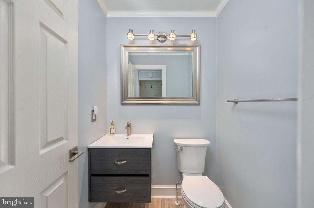 12048 BRISTERSBURG RD, MIDLAND, Virginia 22728, 4 Bedrooms Bedrooms, ,4 BathroomsBathrooms,Residential,14,12048 BRISTERSBURG RD,VAFQ2021736 MLS # VAFQ2021736