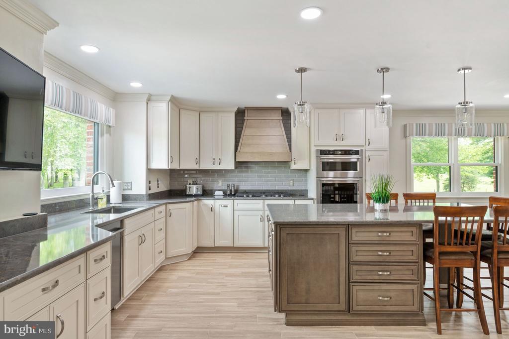 12048 BRISTERSBURG RD, MIDLAND, Virginia 22728, 4 Bedrooms Bedrooms, ,4 BathroomsBathrooms,Residential,14,12048 BRISTERSBURG RD,VAFQ2021736 MLS # VAFQ2021736