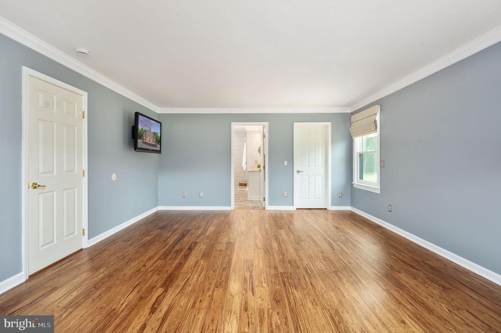12048 BRISTERSBURG RD, MIDLAND, Virginia 22728, 4 Bedrooms Bedrooms, ,4 BathroomsBathrooms,Residential,14,12048 BRISTERSBURG RD,VAFQ2021736 MLS # VAFQ2021736