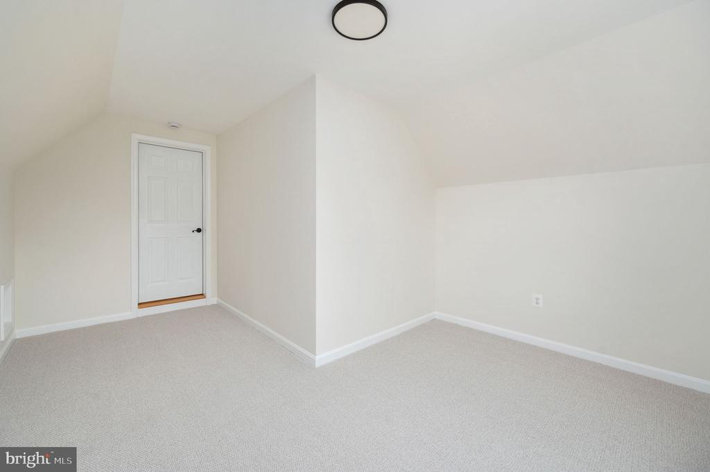 12048 BRISTERSBURG RD, MIDLAND, Virginia 22728, 4 Bedrooms Bedrooms, ,4 BathroomsBathrooms,Residential,14,12048 BRISTERSBURG RD,VAFQ2021736 MLS # VAFQ2021736
