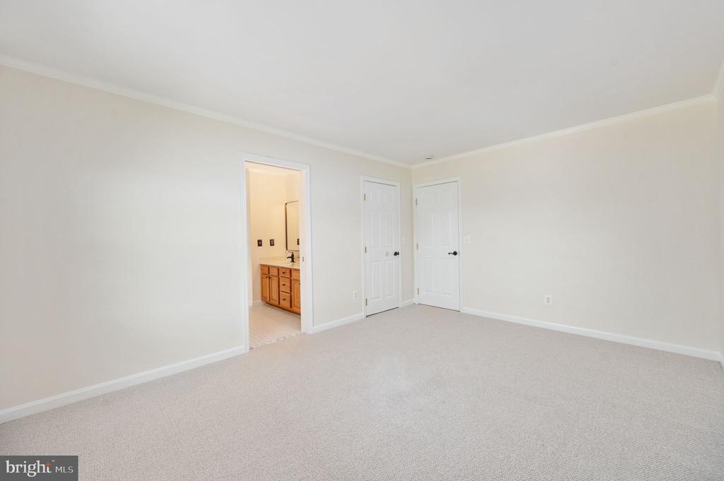 12048 BRISTERSBURG RD, MIDLAND, Virginia 22728, 4 Bedrooms Bedrooms, ,4 BathroomsBathrooms,Residential,14,12048 BRISTERSBURG RD,VAFQ2021736 MLS # VAFQ2021736