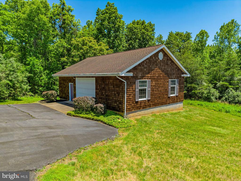 176 ROCK MILLS RD, CASTLETON, Virginia 22716, 4 Bedrooms Bedrooms, ,2 BathroomsBathrooms,Residential,14,176 ROCK MILLS RD,VARP2002676 MLS # VARP2002676 176 ROCK MILLS RD, CASTLETON, Virginia 22716, 4 Bedrooms Bedrooms, ,2 BathroomsBathrooms,Residential,14,176 ROCK MILLS RD,VARP2002676 MLS # VARP2002676