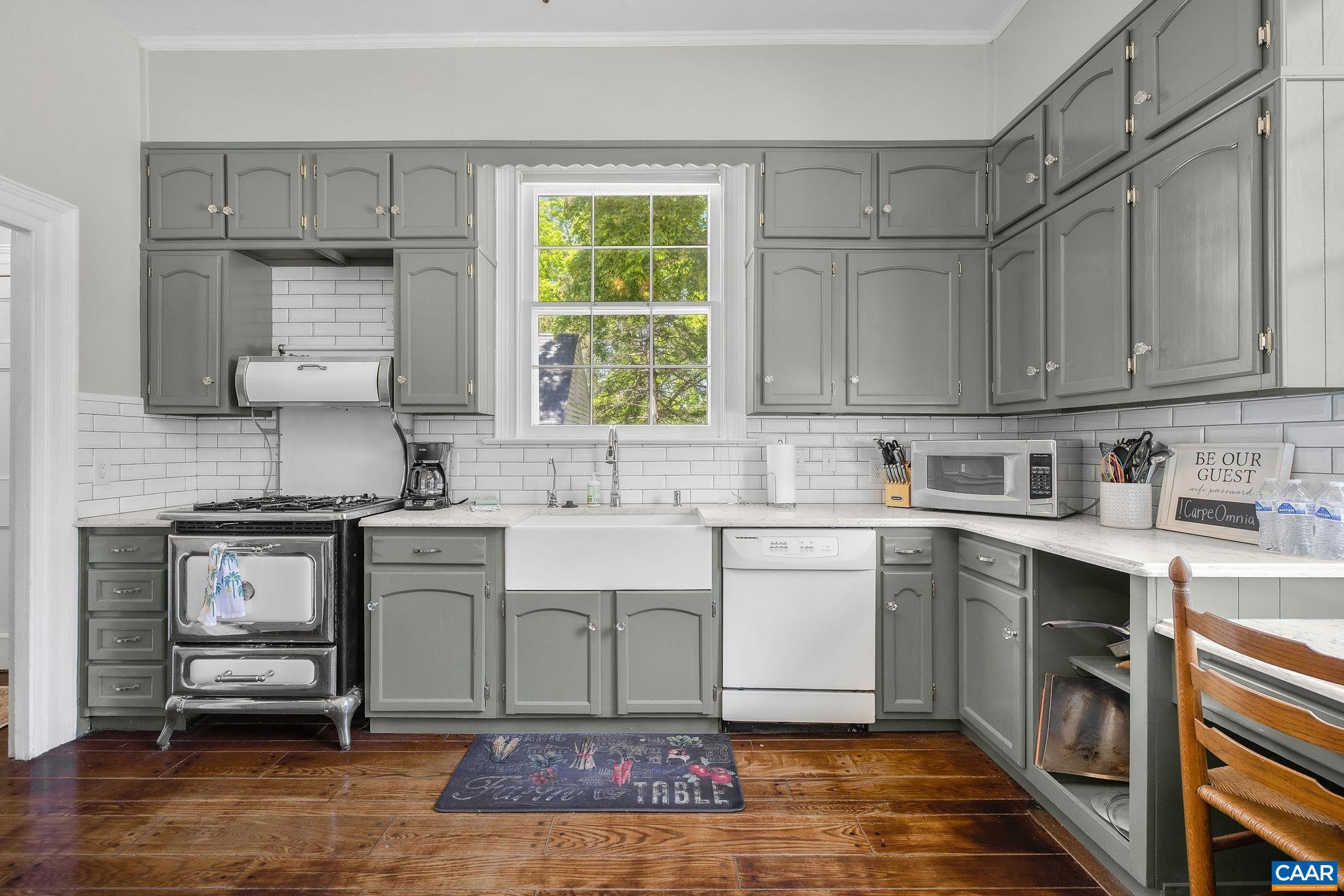 4301 LONGDALE FURNACE RD, CLIFTON FORGE, Virginia 24422, 5 Bedrooms Bedrooms, ,4 BathroomsBathrooms,Residential,14,4301 LONGDALE FURNACE RD,678224 MLS # 678224 4301 LONGDALE FURNACE RD, CLIFTON FORGE, Virginia 24422, 5 Bedrooms Bedrooms, ,4 BathroomsBathrooms,Residential,14,4301 LONGDALE FURNACE RD,678224 MLS # 678224