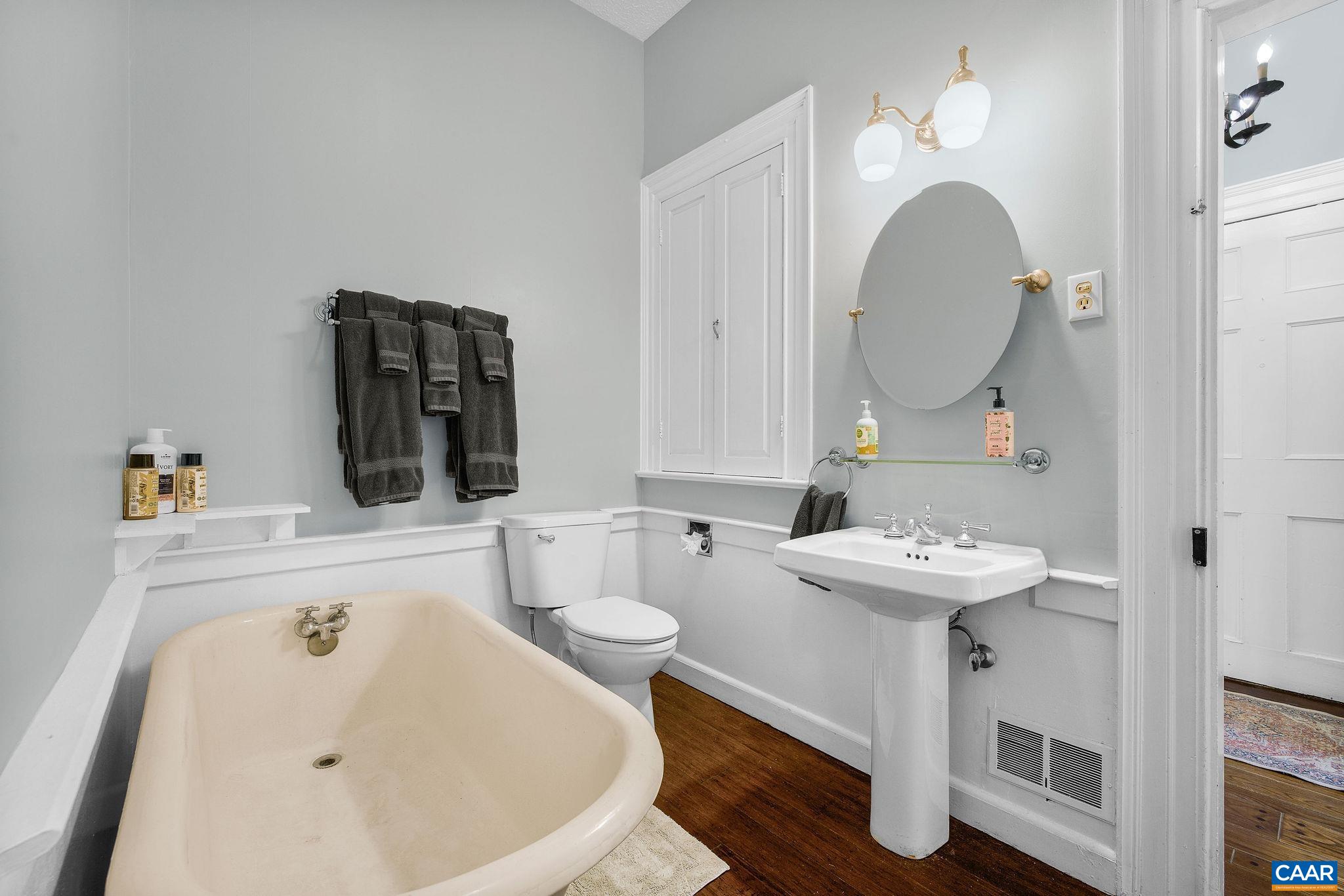4301 LONGDALE FURNACE RD, CLIFTON FORGE, Virginia 24422, 5 Bedrooms Bedrooms, ,4 BathroomsBathrooms,Residential,14,4301 LONGDALE FURNACE RD,678224 MLS # 678224 4301 LONGDALE FURNACE RD, CLIFTON FORGE, Virginia 24422, 5 Bedrooms Bedrooms, ,4 BathroomsBathrooms,Residential,14,4301 LONGDALE FURNACE RD,678224 MLS # 678224