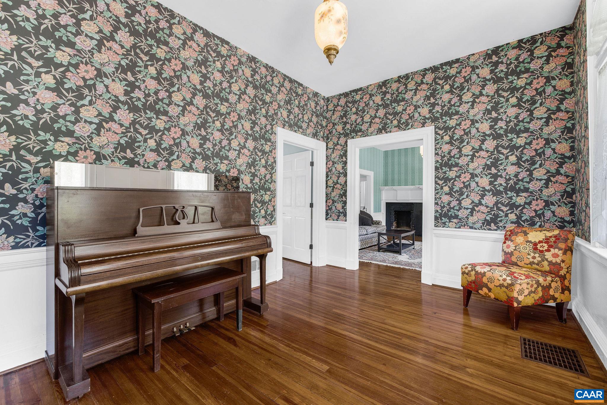 4301 LONGDALE FURNACE RD, CLIFTON FORGE, Virginia 24422, 5 Bedrooms Bedrooms, ,4 BathroomsBathrooms,Residential,14,4301 LONGDALE FURNACE RD,678224 MLS # 678224 4301 LONGDALE FURNACE RD, CLIFTON FORGE, Virginia 24422, 5 Bedrooms Bedrooms, ,4 BathroomsBathrooms,Residential,14,4301 LONGDALE FURNACE RD,678224 MLS # 678224