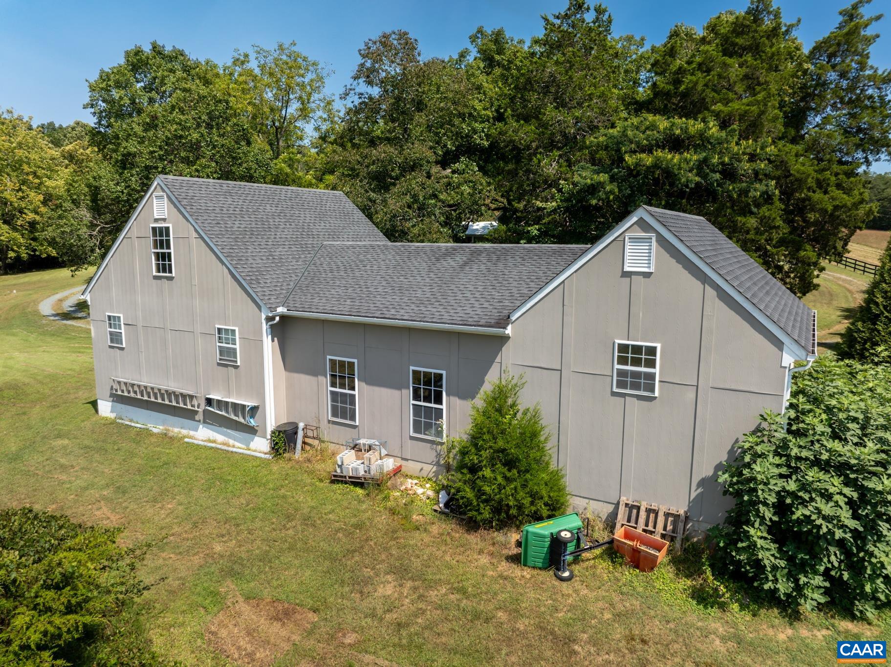 1128 BEAVERDAM RD, KESWICK, Virginia 22947, 5 Bedrooms Bedrooms, ,2 BathroomsBathrooms,Residential,14,1128 BEAVERDAM RD,674077 MLS # 674077