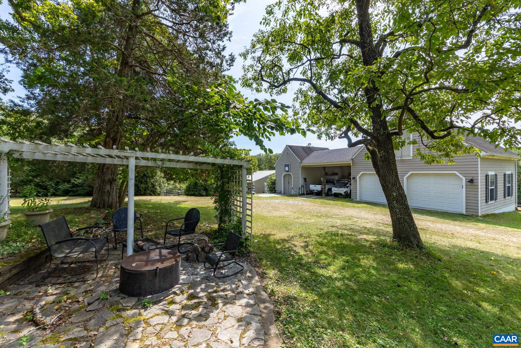 1128 BEAVERDAM RD, KESWICK, Virginia 22947, 5 Bedrooms Bedrooms, ,2 BathroomsBathrooms,Residential,14,1128 BEAVERDAM RD,674077 MLS # 674077