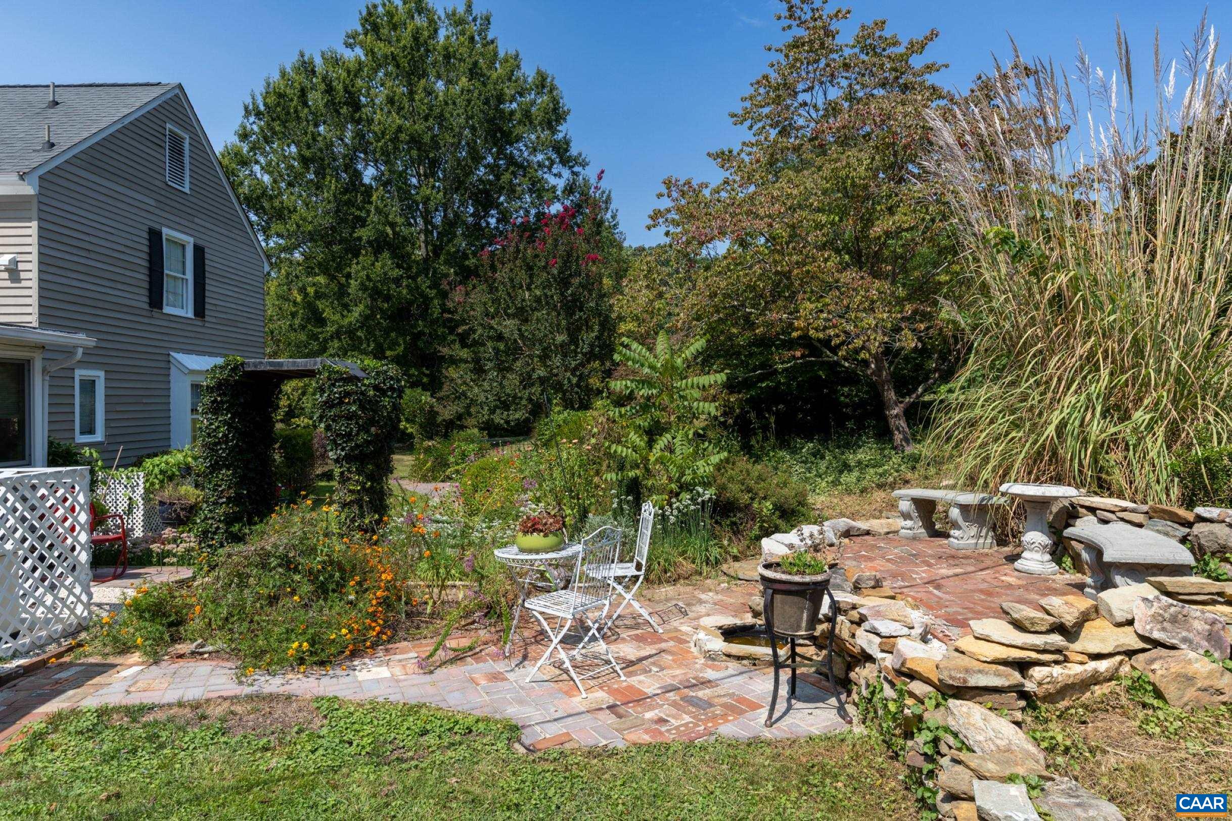 1128 BEAVERDAM RD, KESWICK, Virginia 22947, 5 Bedrooms Bedrooms, ,2 BathroomsBathrooms,Residential,14,1128 BEAVERDAM RD,674077 MLS # 674077