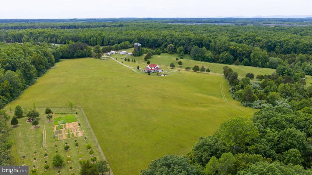 12501 W CATHARPIN RD, SPOTSYLVANIA, Virginia 22551, 4 Bedrooms Bedrooms, ,3 BathroomsBathrooms,Residential,14,12501 W CATHARPIN RD,VASP2042994 MLS # VASP2042994