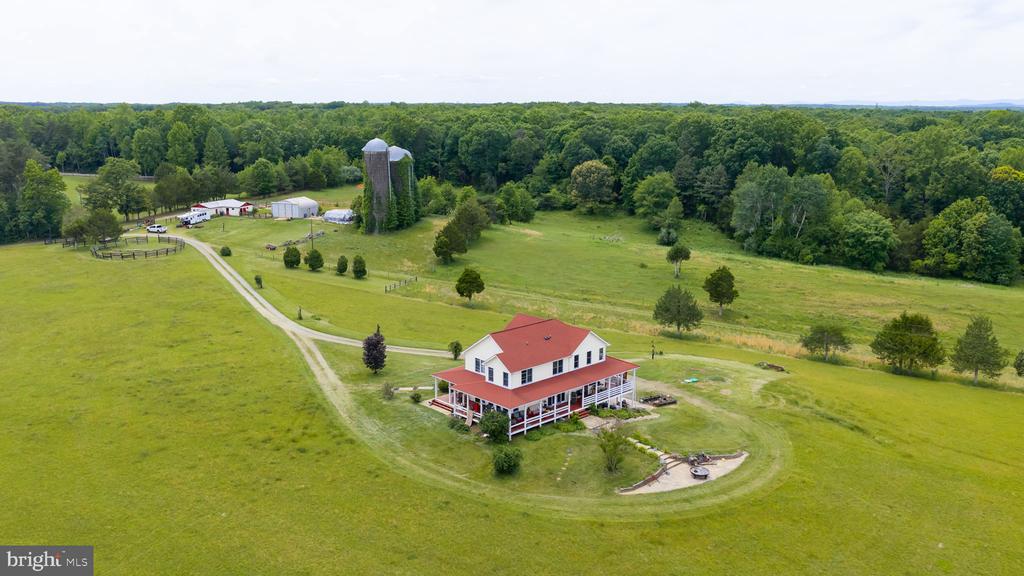12501 W CATHARPIN RD, SPOTSYLVANIA, Virginia 22551, 4 Bedrooms Bedrooms, ,3 BathroomsBathrooms,Residential,14,12501 W CATHARPIN RD,VASP2042994 MLS # VASP2042994