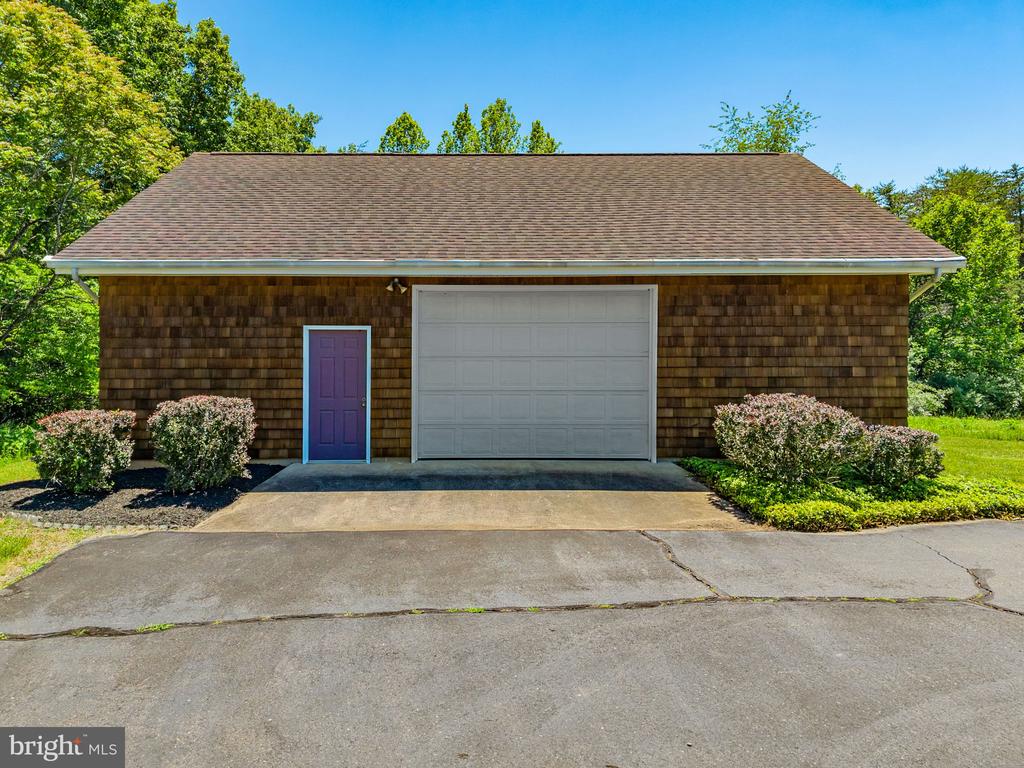 176 ROCK MILLS RD, CASTLETON, Virginia 22716, 4 Bedrooms Bedrooms, ,2 BathroomsBathrooms,Residential,14,176 ROCK MILLS RD,VARP2002676 MLS # VARP2002676