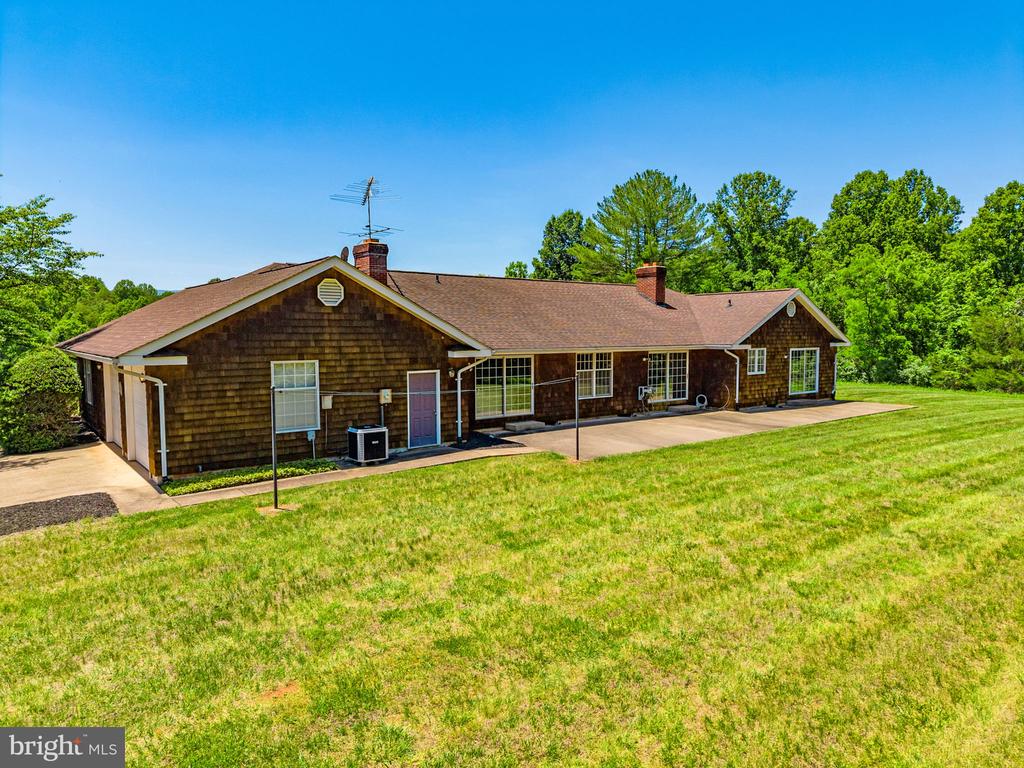 176 ROCK MILLS RD, CASTLETON, Virginia 22716, 4 Bedrooms Bedrooms, ,2 BathroomsBathrooms,Residential,14,176 ROCK MILLS RD,VARP2002676 MLS # VARP2002676