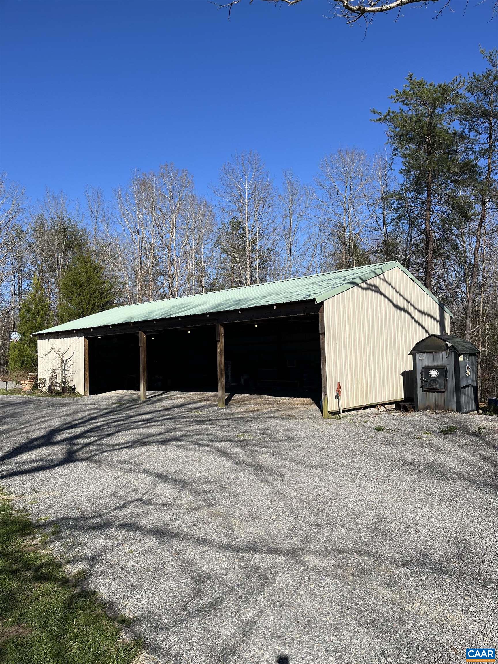 4337 RIDDLES BRIDGE RD, GOOCHLAND, Virginia 23063, 4 Bedrooms Bedrooms, ,2 BathroomsBathrooms,Residential,14,4337 RIDDLES BRIDGE RD,674706 MLS # 674706