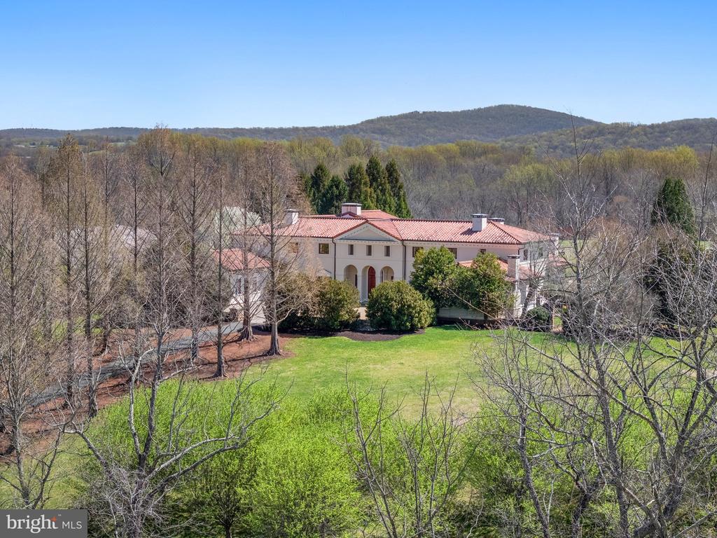2547 HALFWAY RD, THE PLAINS, Virginia 20198, 5 Bedrooms Bedrooms, ,5 BathroomsBathrooms,Residential,14,2547 HALFWAY RD,VAFQ2021476 MLS # VAFQ2021476