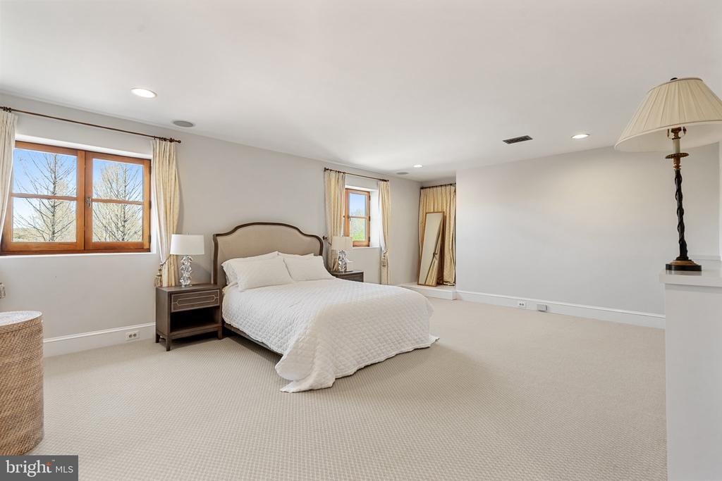2547 HALFWAY RD, THE PLAINS, Virginia 20198, 5 Bedrooms Bedrooms, ,5 BathroomsBathrooms,Residential,14,2547 HALFWAY RD,VAFQ2021476 MLS # VAFQ2021476