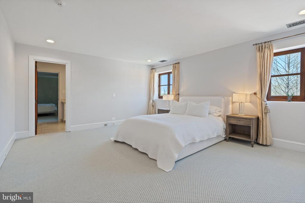 2547 HALFWAY RD, THE PLAINS, Virginia 20198, 5 Bedrooms Bedrooms, ,5 BathroomsBathrooms,Residential,14,2547 HALFWAY RD,VAFQ2021476 MLS # VAFQ2021476
