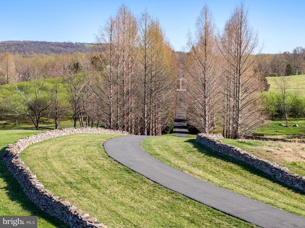 2547 HALFWAY RD, THE PLAINS, Virginia 20198, 5 Bedrooms Bedrooms, ,5 BathroomsBathrooms,Residential,14,2547 HALFWAY RD,VAFQ2021476 MLS # VAFQ2021476