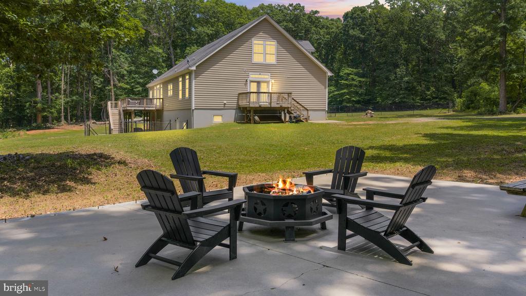 1271 APPLE GROVE RD, MINERAL, Virginia 23117, 5 Bedrooms Bedrooms, ,3 BathroomsBathrooms,Residential,14,1271 APPLE GROVE RD,VALA2010080 MLS # VALA2010080 1271 APPLE GROVE RD, MINERAL, Virginia 23117, 5 Bedrooms Bedrooms, ,3 BathroomsBathrooms,Residential,14,1271 APPLE GROVE RD,VALA2010080 MLS # VALA2010080