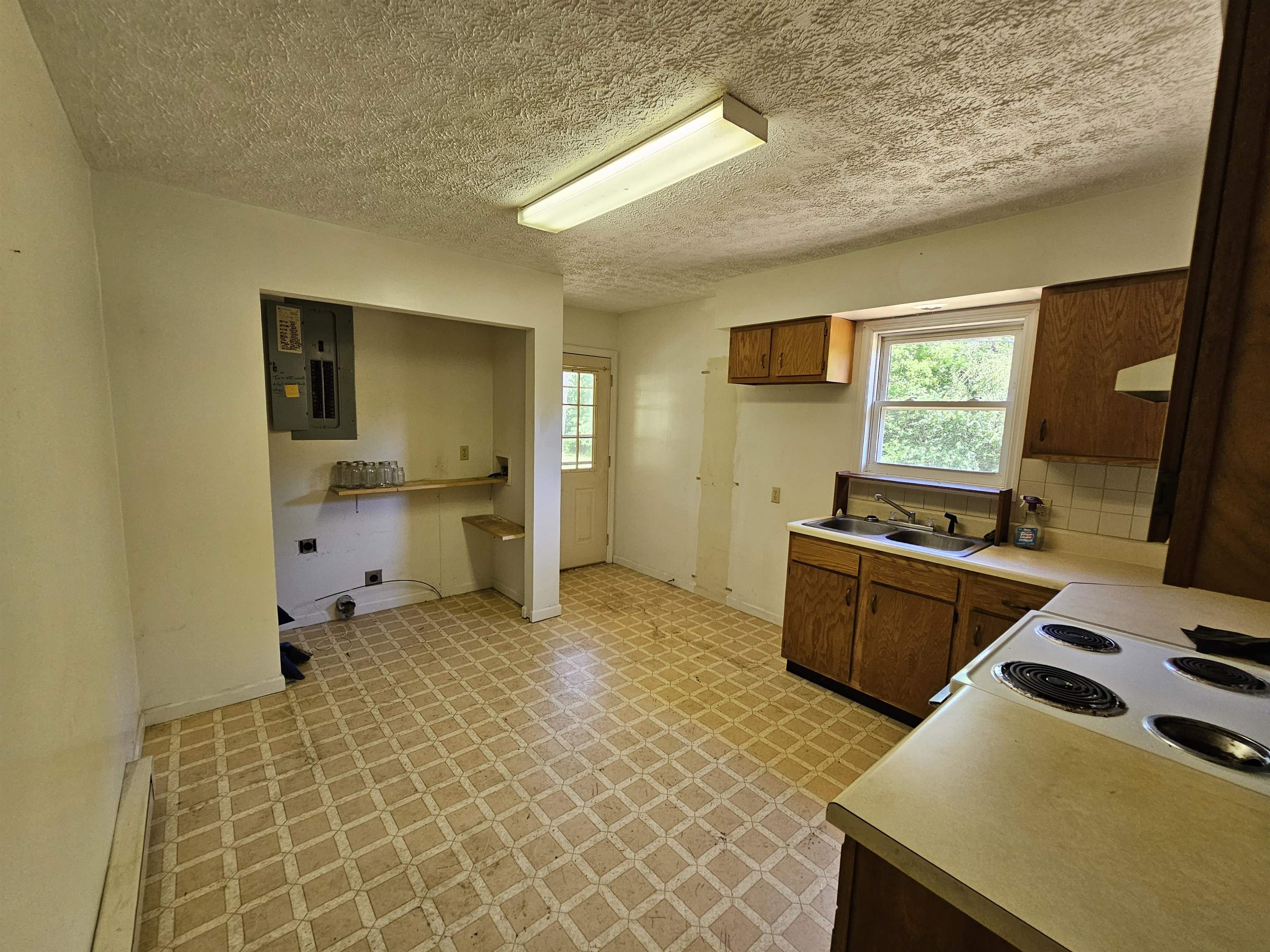 2105 COLES MOUNTAIN RD, HOT SPRINGS, Virginia 24445, 1 Bedroom Bedrooms, ,1 BathroomBathrooms,Residential,14,2105 COLES MOUNTAIN RD,678606 MLS # 678606