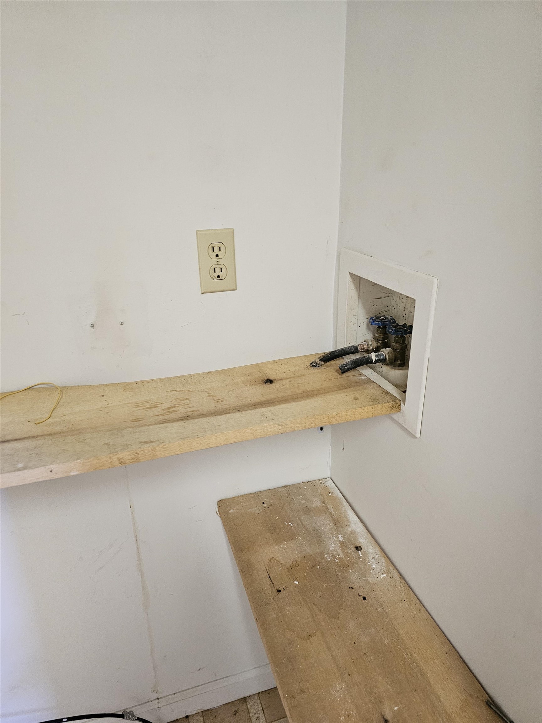 2105 COLES MOUNTAIN RD, HOT SPRINGS, Virginia 24445, 1 Bedroom Bedrooms, ,1 BathroomBathrooms,Residential,14,2105 COLES MOUNTAIN RD,678606 MLS # 678606