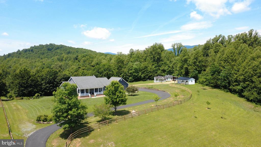 1225 MIDDLE RIVER RD, STANARDSVILLE, Virginia 22973, 6 Bedrooms Bedrooms, ,5 BathroomsBathrooms,Residential,14,1225 MIDDLE RIVER RD,VAGR2000858 MLS # VAGR2000858