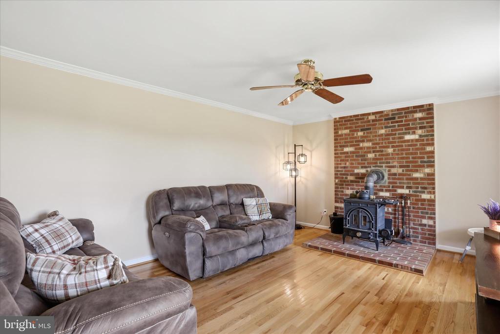 59 HARRY SETTLE RD, CASTLETON, Virginia 22716, 4 Bedrooms Bedrooms, ,2 BathroomsBathrooms,Residential,14,59 HARRY SETTLE RD,VARP2002682 MLS # VARP2002682