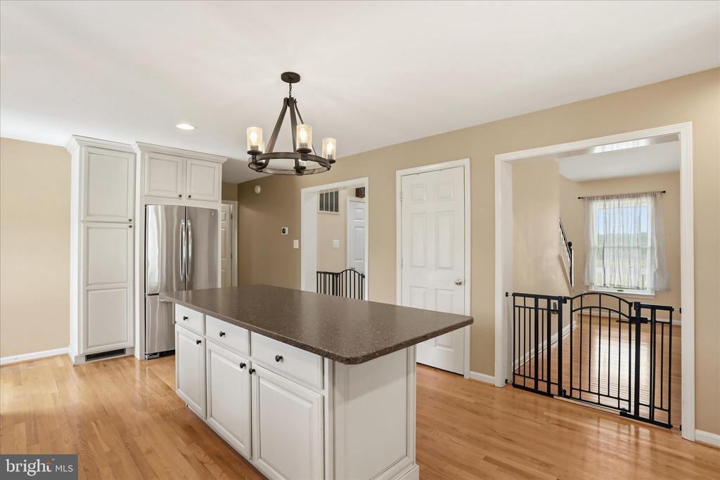 59 HARRY SETTLE RD, CASTLETON, Virginia 22716, 4 Bedrooms Bedrooms, ,2 BathroomsBathrooms,Residential,14,59 HARRY SETTLE RD,VARP2002682 MLS # VARP2002682