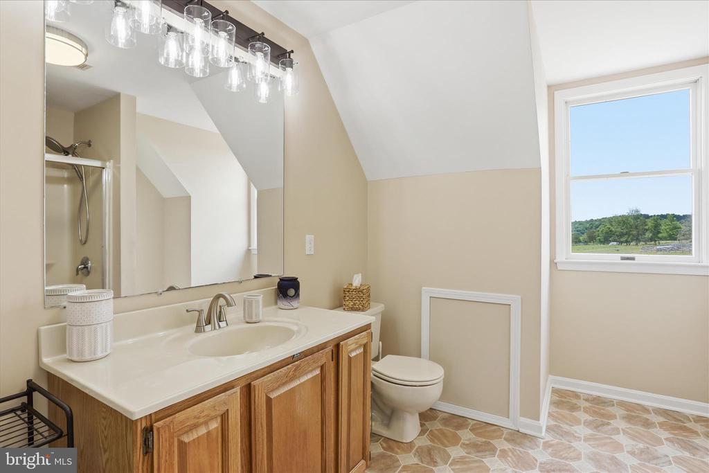 59 HARRY SETTLE RD, CASTLETON, Virginia 22716, 4 Bedrooms Bedrooms, ,2 BathroomsBathrooms,Residential,14,59 HARRY SETTLE RD,VARP2002682 MLS # VARP2002682
