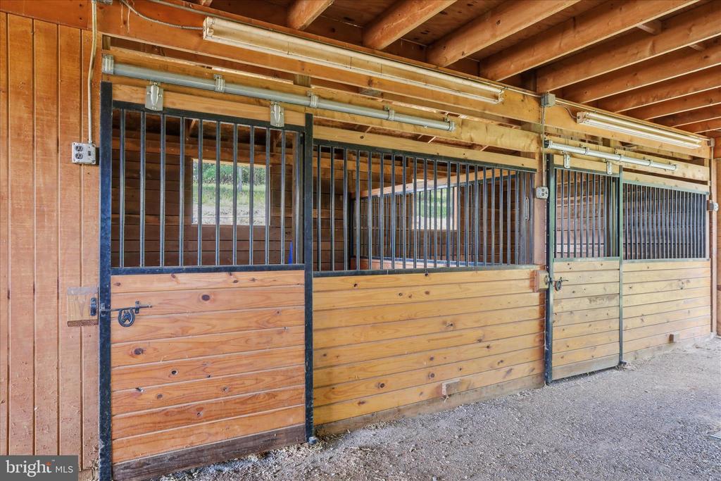 59 HARRY SETTLE RD, CASTLETON, Virginia 22716, 4 Bedrooms Bedrooms, ,2 BathroomsBathrooms,Residential,14,59 HARRY SETTLE RD,VARP2002682 MLS # VARP2002682