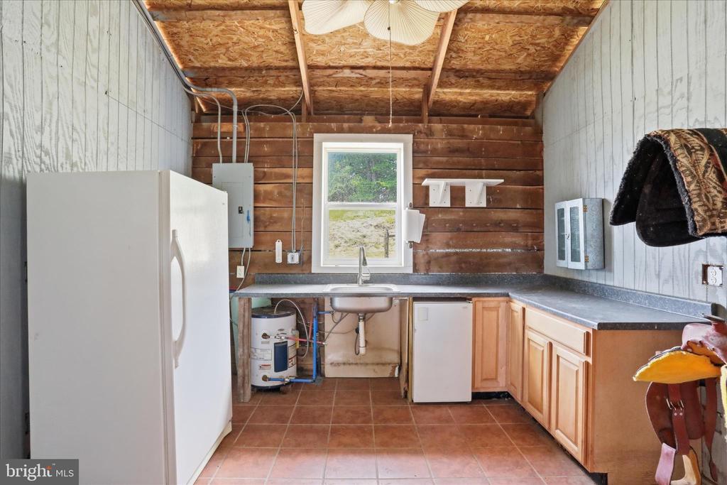 59 HARRY SETTLE RD, CASTLETON, Virginia 22716, 4 Bedrooms Bedrooms, ,2 BathroomsBathrooms,Residential,14,59 HARRY SETTLE RD,VARP2002682 MLS # VARP2002682